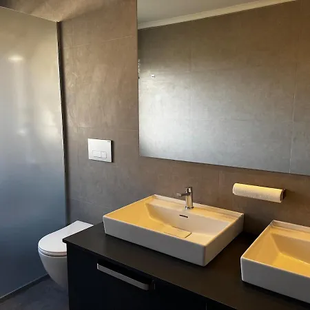 In A Complex With Pool And Perfect Location * סייד