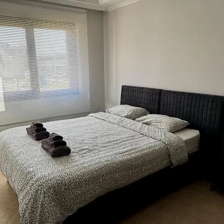 In A Complex With Pool And Perfect Location * סייד